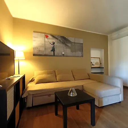 Delle Erbe – The Nightlife Apartment *